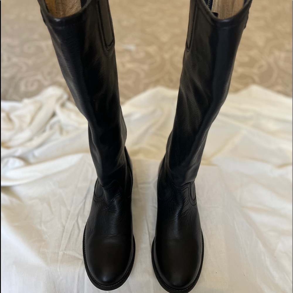 Frye Pippa Back Zip Tall Boots Size 8 1/2